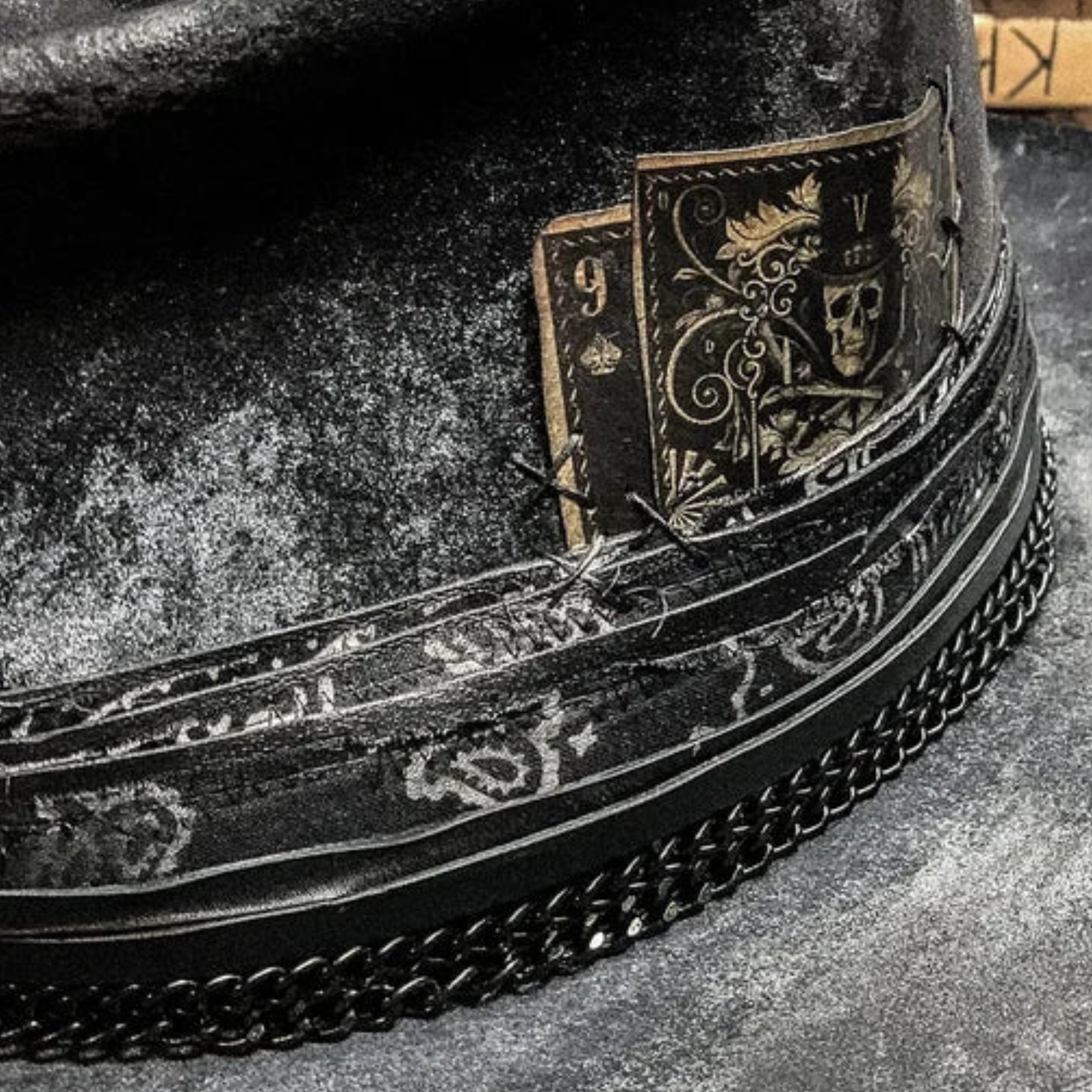 Håndlavet Skull Hat / Kraniehue – Unikt Design med Karakter Hat Tech Butik