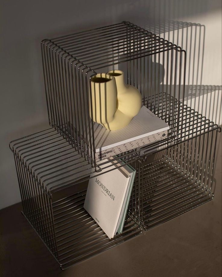 Moderne Minimalistisk Metal Flydende Hylde – Elegant og Pladsbesparende Opbevaringsløsning Shelf Tech Butik