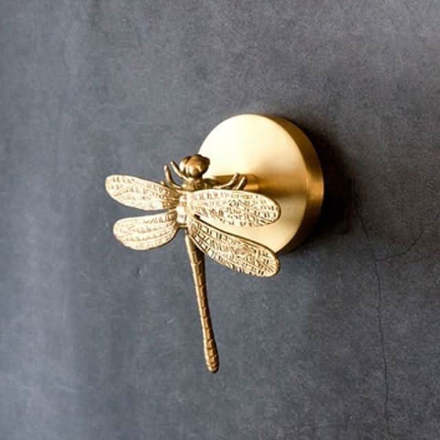 Dyrehængt vægkrog Rack – Vild elegance med praktisk funktion Coat Rack Tech Butik Guldsmed