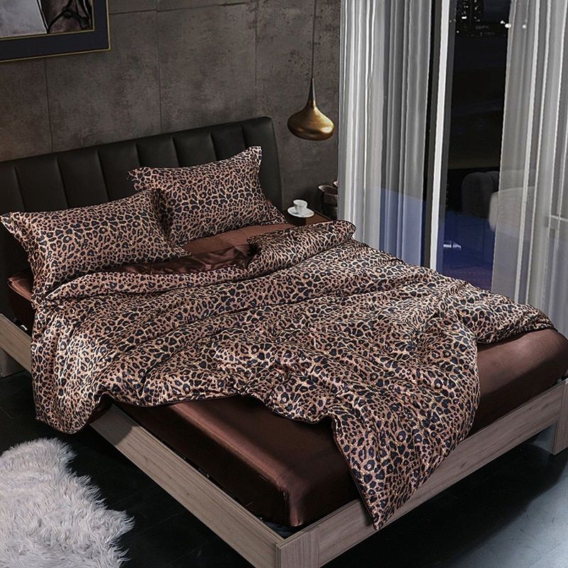 Luksuriøst Silke Sengetøjssæt – For Ultimativ Komfort og Elegance Bed Sheets Tech Butik Leopard 150 cm påske + påske 200x 230 cm + 2x örngott