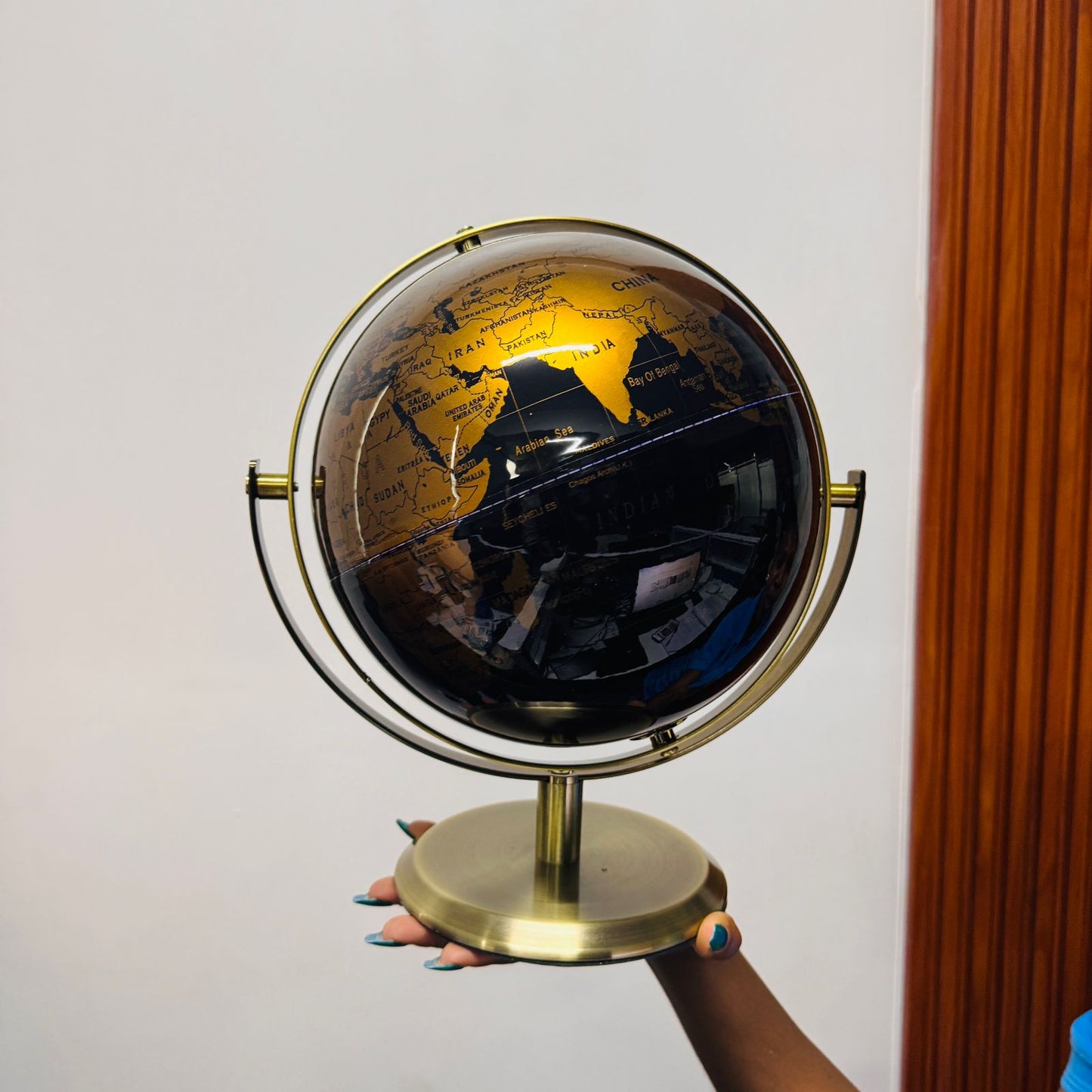 Elegant Drejende Verdensglobus – Klassisk Dekorativ Detalje til Hjem og Kontor Home Decor Tech Butik