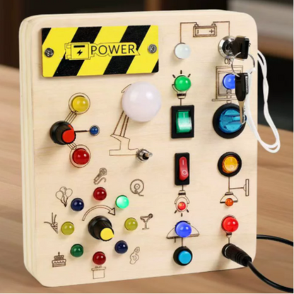 Træaktivitetsbræt med 8 LED-Kontakter – Montessori Sansestimulation og Perfekt Rejseledsager Toys Tech Butik Vækkeurets belægningsgrad