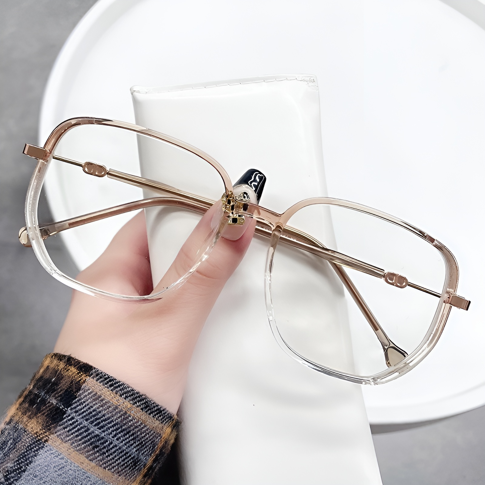 Damebriller – Trendy Stel til Selvsikre Looks Eyeglasses Tech Butik