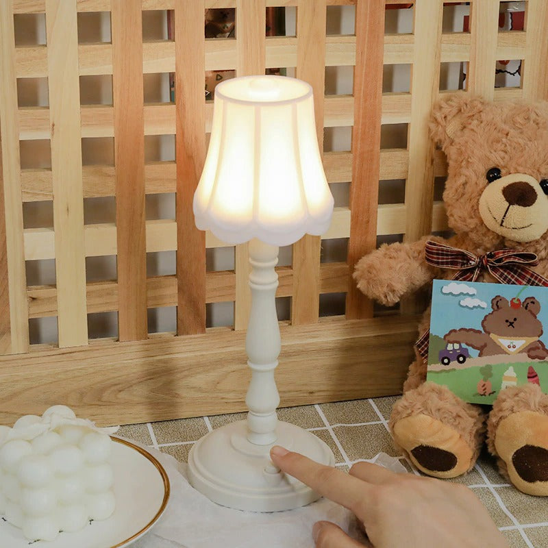 Mini Retro Bordlampe – Klassisk Look med Varm Stemningsbelysning Lamps Tech Butik
