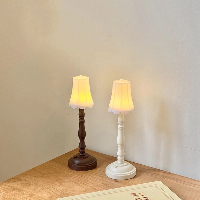 Mini Retro Bordlampe – Klassisk Look med Varm Stemningsbelysning Lamps Tech Butik