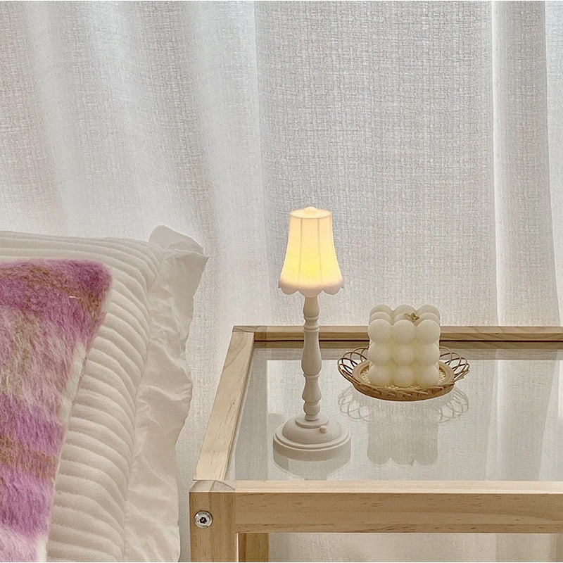 Mini Retro Bordlampe – Klassisk Look med Varm Stemningsbelysning Lamps Tech Butik